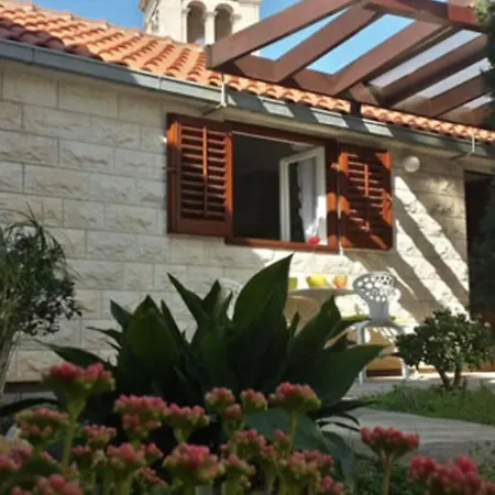 House Ivi * Supetar