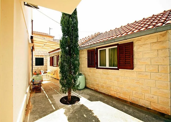 Dom wakacyjny House Ivi *