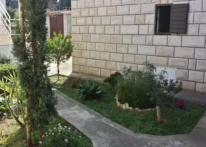 Dom wakacyjny House Ivi *