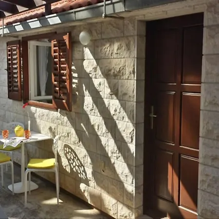 House Ivi * Supetar