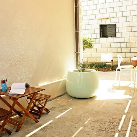 House Ivi Supetar