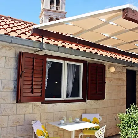 House Ivi *